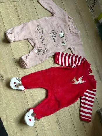 Lot 2 pyjamas hiver Rennes noël Verbaudet & Kiabi 1 mois