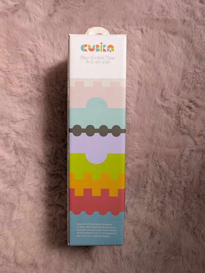 Jeu Mon emboi-tour arc en ciel