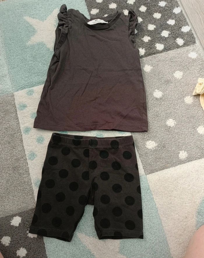 Ensemble short
Marque h&M
Taille 92 cm