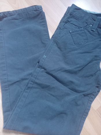 Pantalon avec fines lignes