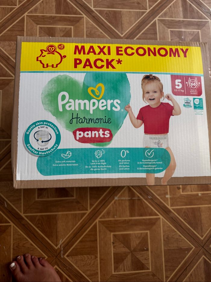 66 couches culottes Pampers pants harmonie taille 5