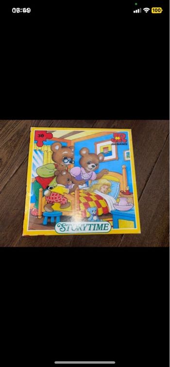 Puzzle bouclé d’or