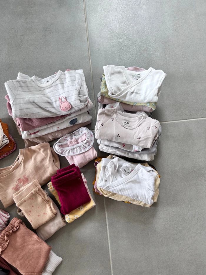 Lot bébé fille 45 vêtements - photo numéro 2