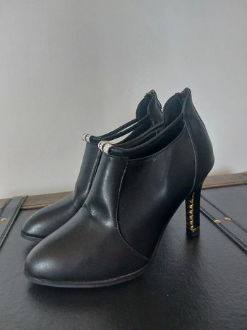 Bottines basses à talons pointure 36