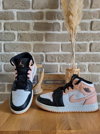 Baskets Nike Jordan 1 Mid Black Toe orange arctique - banc noir et rose, excellent état