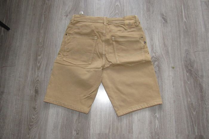 BERMUDA BEIGE "BONOBO" - TAILLE 36 - n°01 - photo numéro 2