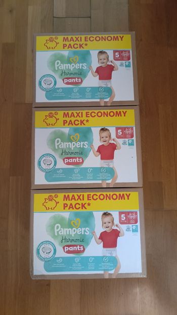 3 maxis economy packs Pampers harmonie pants taille 5