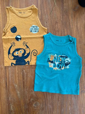 Lot 2 t-shirts marcels sans manche Gemo 18 mois
