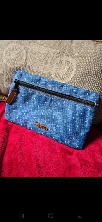 Pochette avant Cabaïa