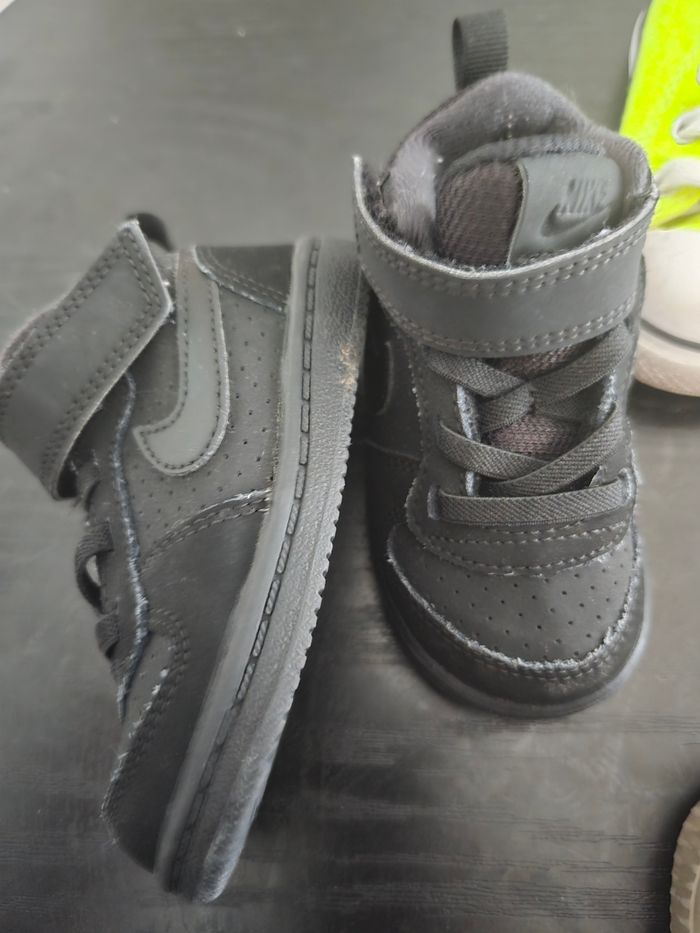 ​Lot 4 Chaussures Bébé T.21 : Nike, Converse, 2 Zara - Très Bon État ! - photo numéro 4