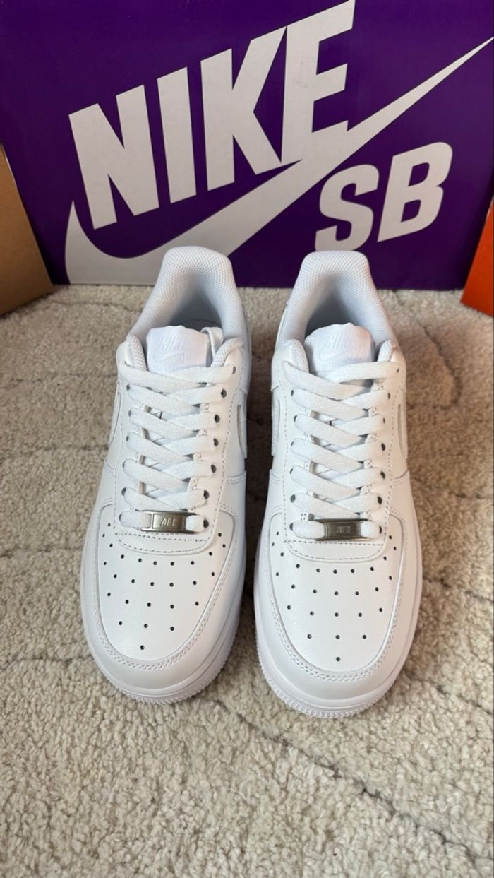Nike Air Force 1 - Taille 38 - Neuve - photo numéro 6