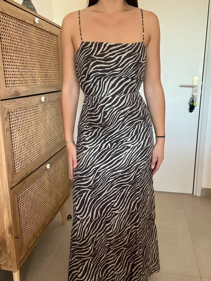 Robe longue à imprimé zébré dos nu IRO - photo numéro 2