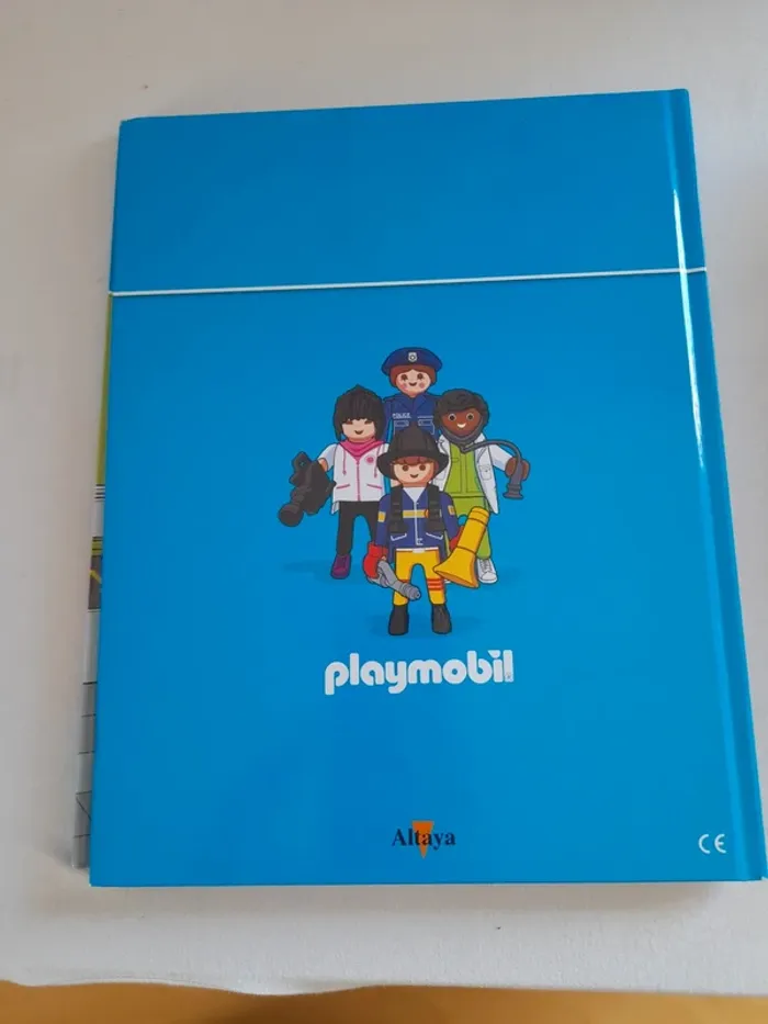 Livre Playmobil les métiers - photo numéro 2