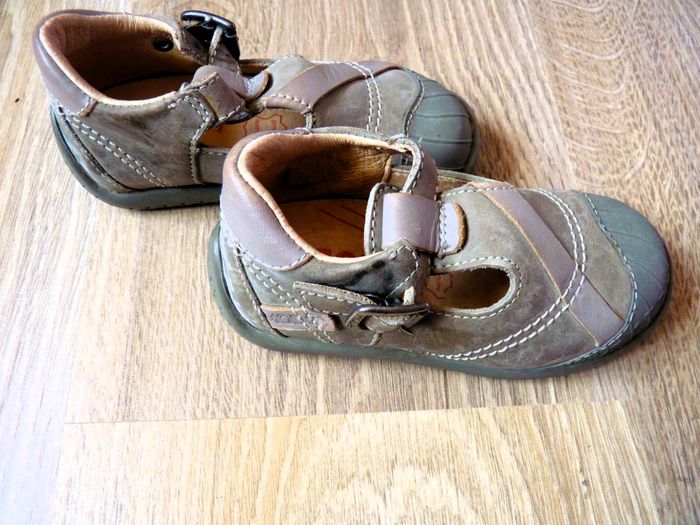 Chaussure cuir + chausson Garçon pointure 22 Babar et MOD8 bleu lot TBE - photo numéro 7
