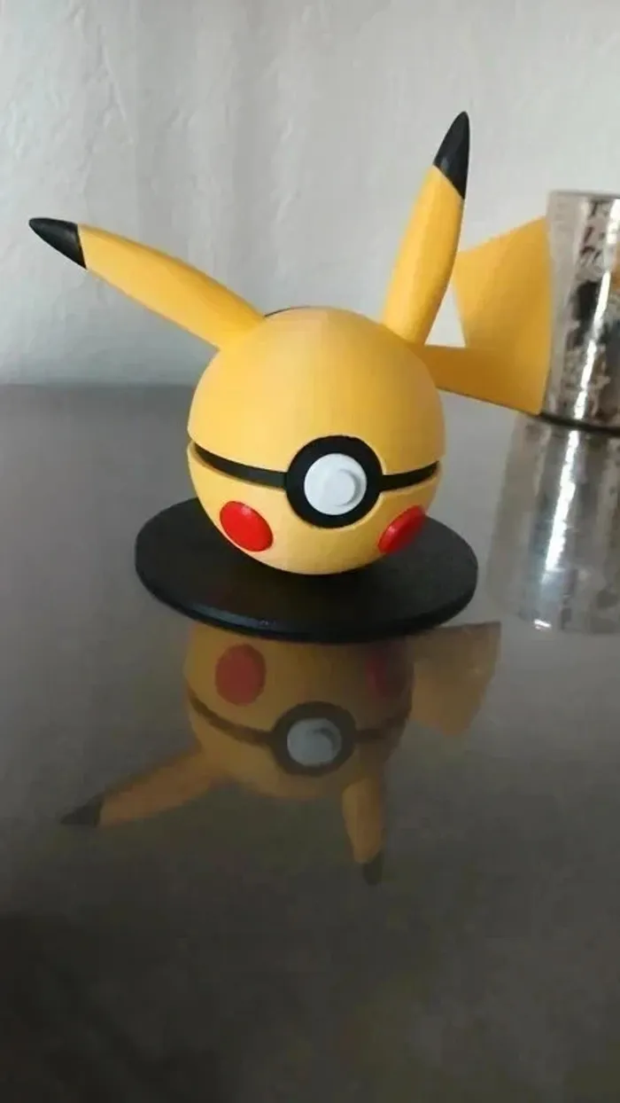 Pokeball Pikachu