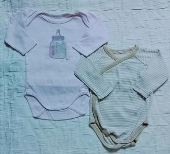 Lot 2 bodies bodys manches longues 3 mois