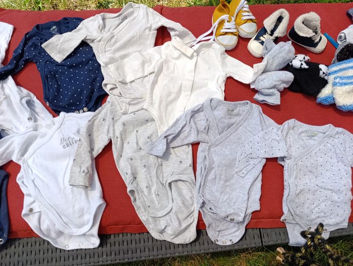 Vêtements naissance /1 mois - photo numéro 2