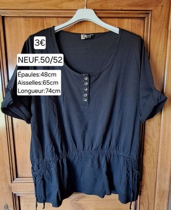 Tee-shirt NEUF pour femme taille 50 / 52
