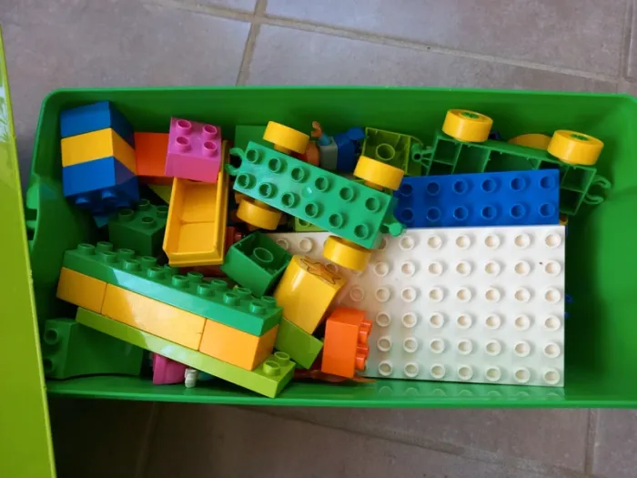 Boîte à briques de Lego Duplo - photo numéro 3