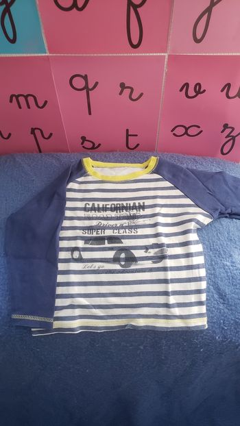 Haut manche longue rayé.