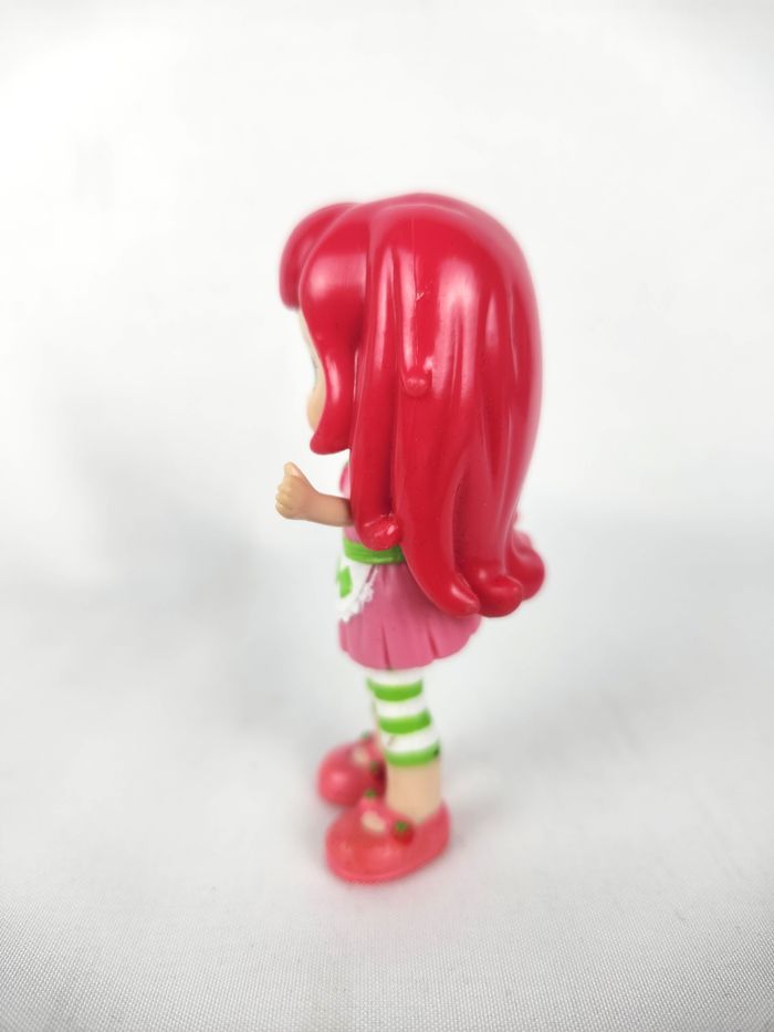 Figurine Charlotte aux Fraises (Strawberry Shortcake) - Hasbro 2008 - photo numéro 4