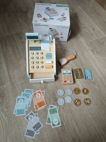 Caisse enregistreuse vertbaudet en bois