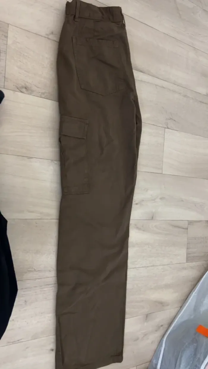 Cargo stradivarius marron taille 40 neuf - photo numéro 4