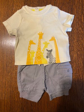 Ensemble short et t-shirt