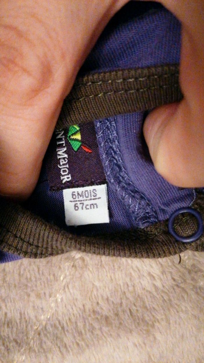 T shirt longues manches 67 cm - photo numéro 3