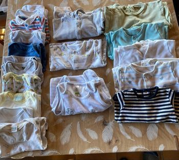 Lot bébé  garçon 6 mois été ( 50 vêtements)