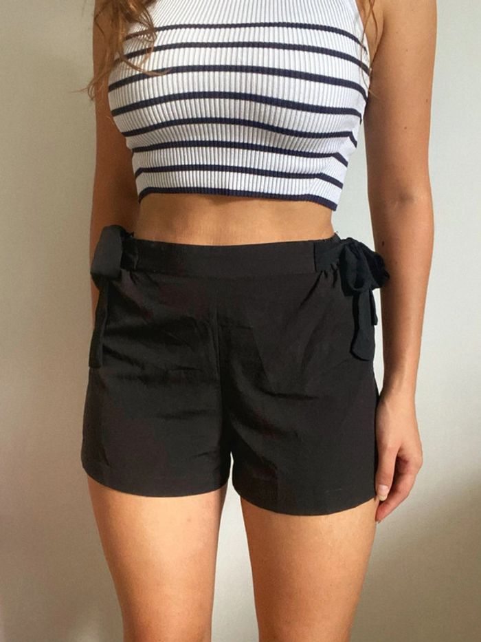 Short noir noeud coquette