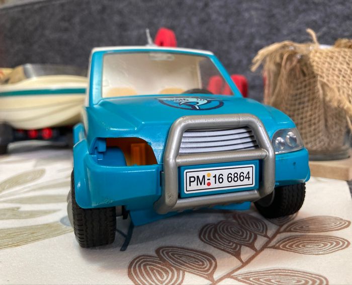 Playmobil - voiture pick up tractant son bateau - photo numéro 2