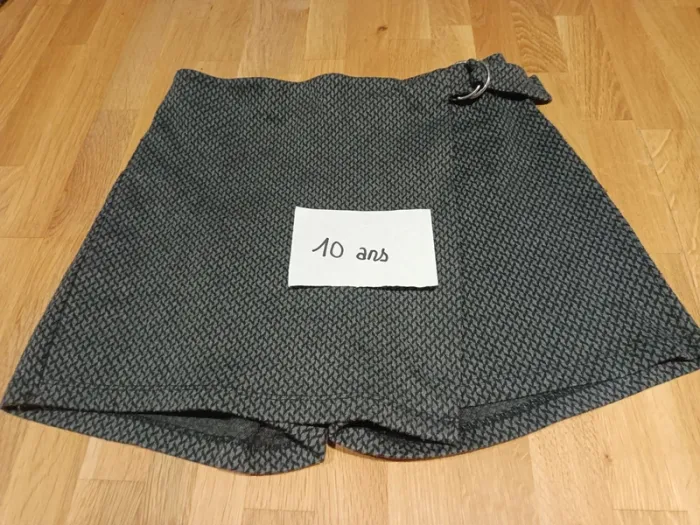 Jupe short 10 ans