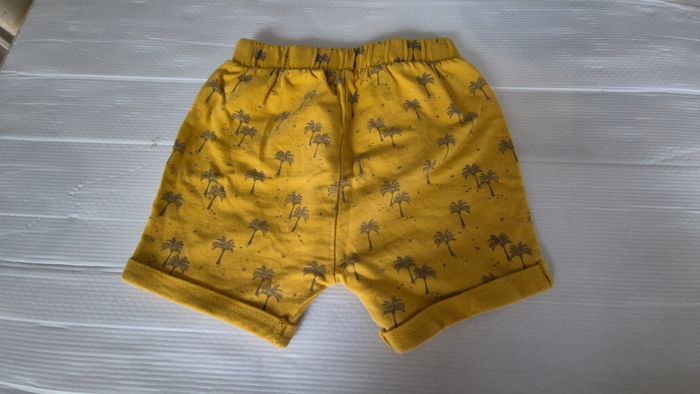 Short garçon 24 mois (86 cm) - photo numéro 2