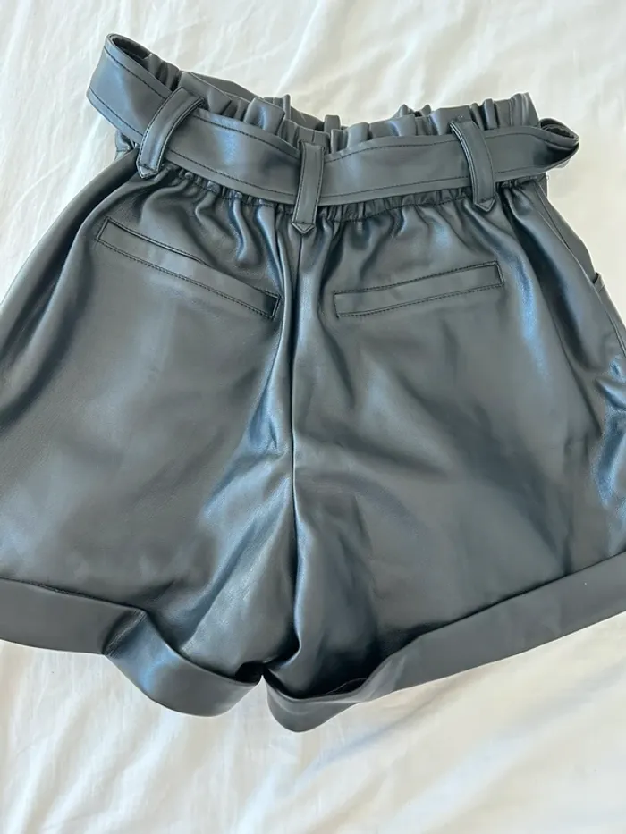 Short similicuir - photo numéro 5