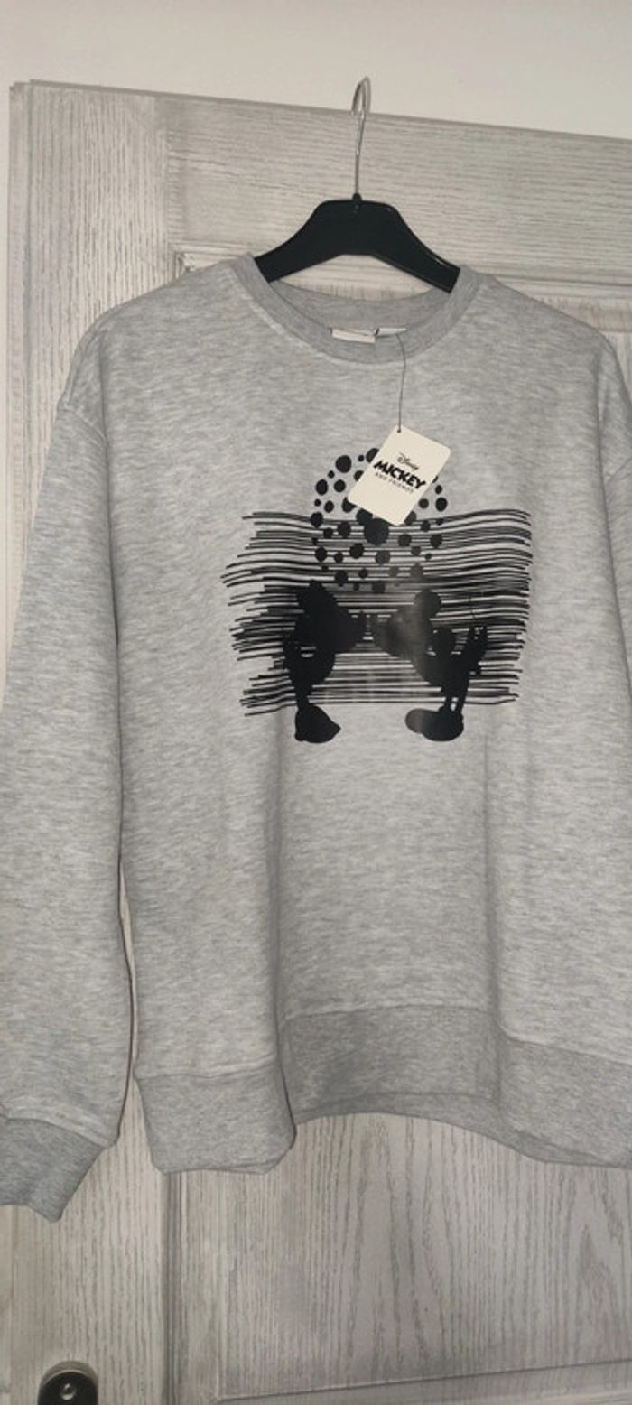 Sweat gris Mickey