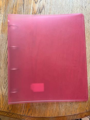 Classeur rouge neuf
