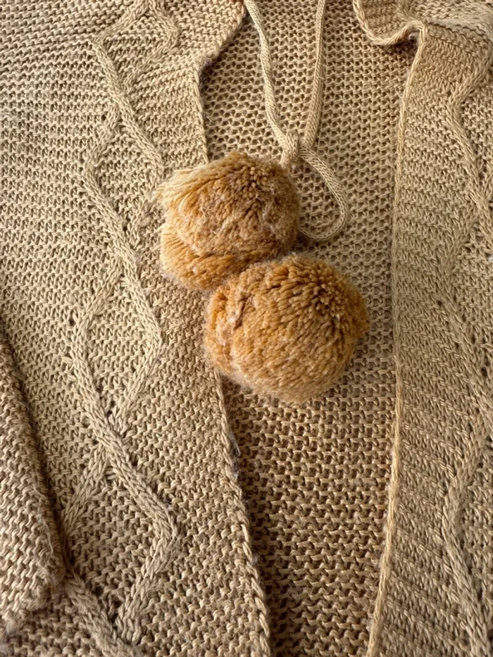 Gilet jaune moutarde avec deux pompons - Taille 2/3 Ans - photo numéro 6