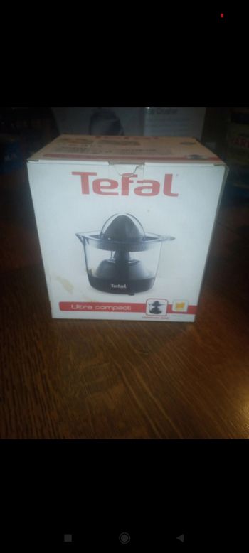 Presse agrumes électrique