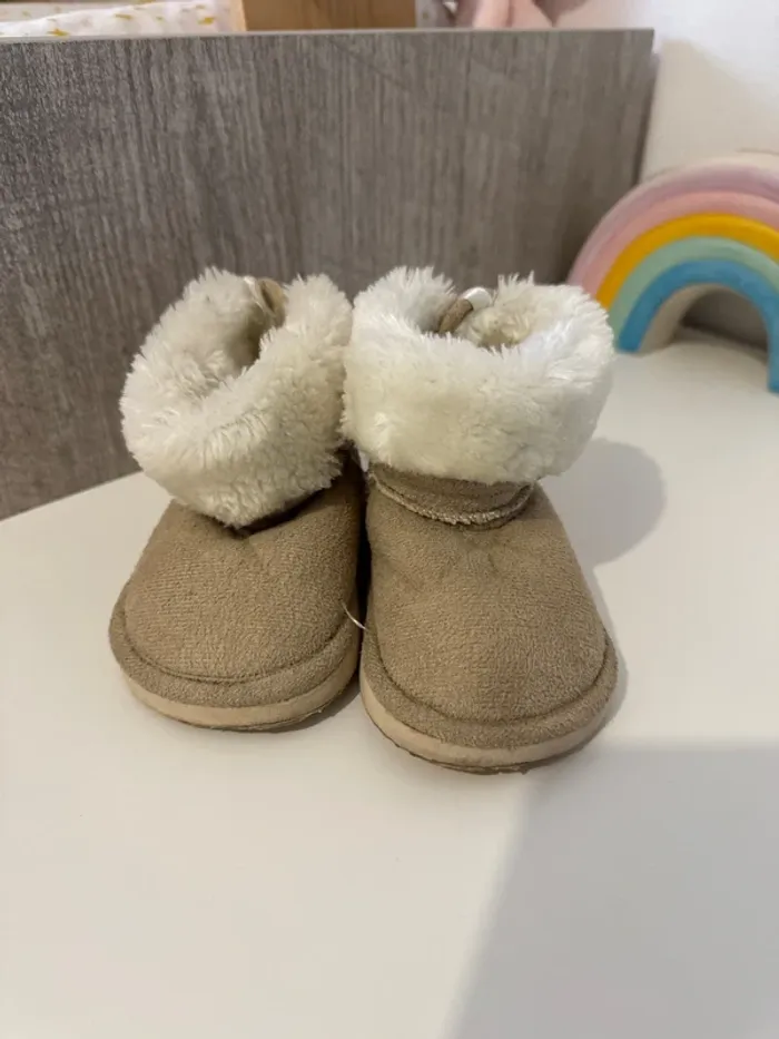 Chausson bébé fille