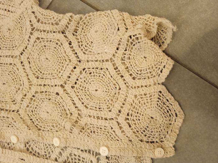 gilet en crochet tendance  beige neuf couturève - photo numéro 3