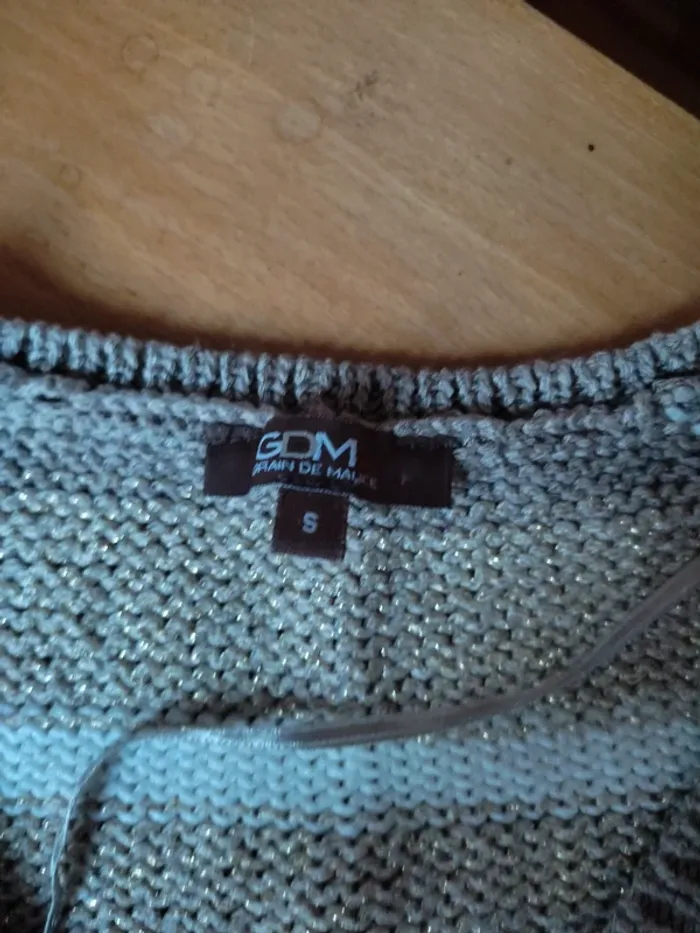 Gilet sans bouton grain de malice rayé blanc beige or - photo numéro 3