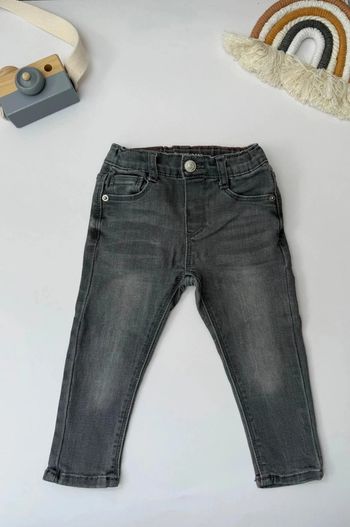 Jeans Zara baby garçon taille 9-12 mois, 80 cm super état