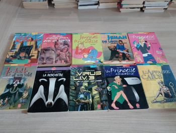Lot de 10 livres de poches divers (12)