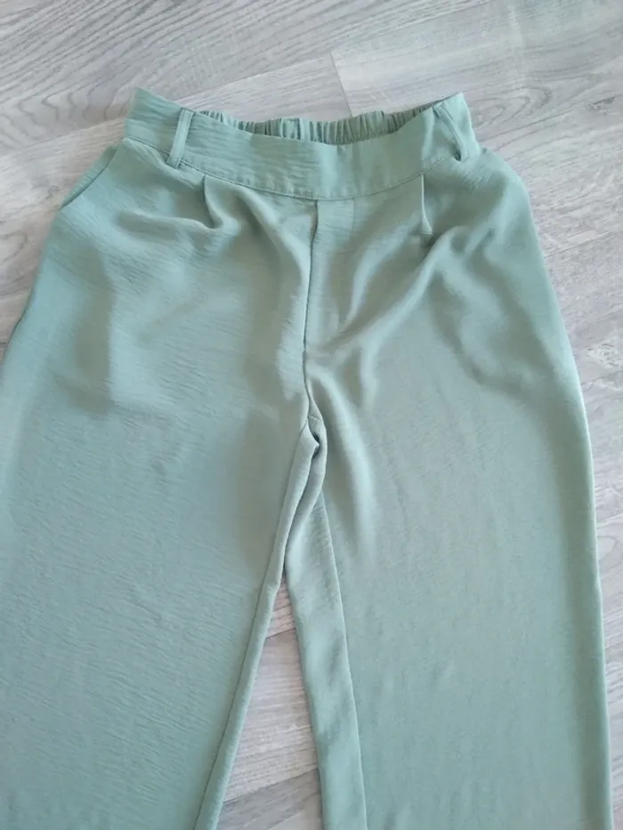 Pantalon vert femme taille 38 - photo numéro 2