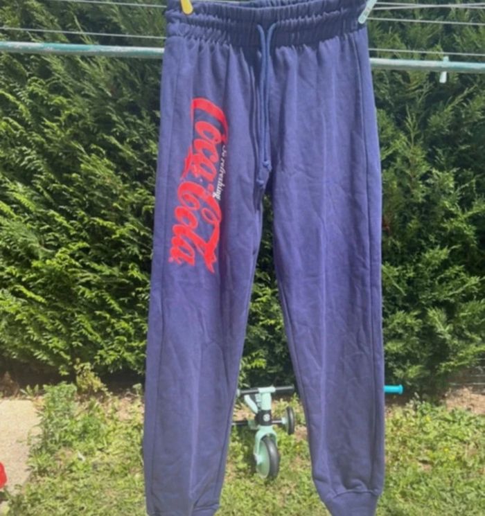 Jogging coca cola taille S bon état - photo numéro 3