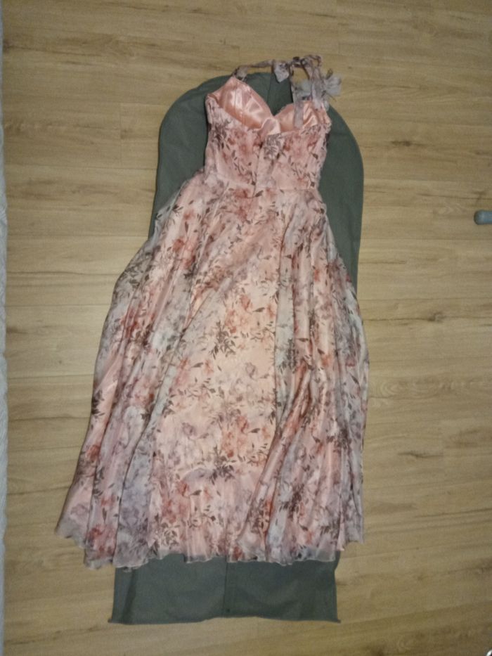 Robe de cocktail rose motif floral - photo numéro 2