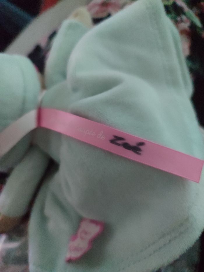 peluche doudou Ma première poupée de chiffon Azure K kaloo bleu rose robe rayé - photo numéro 3