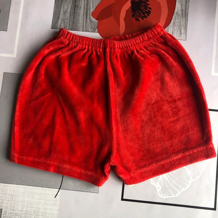 Short rouge