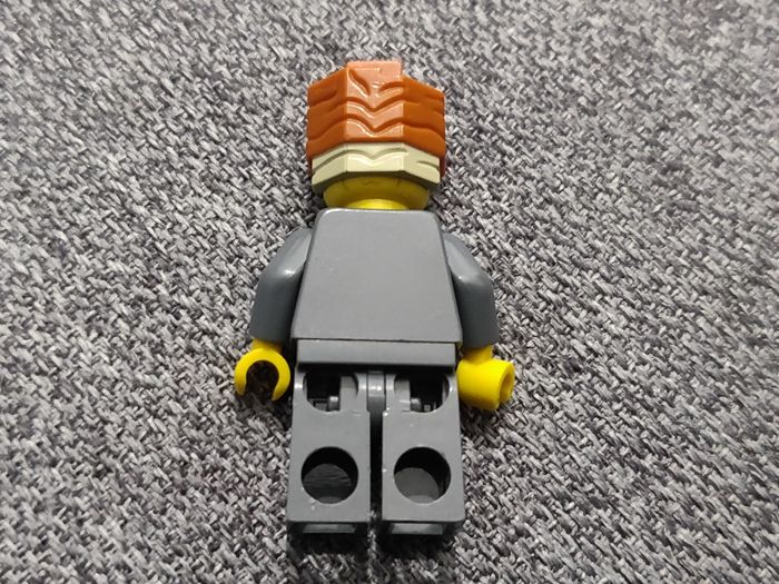 Minifig Lego President Business - Lego Movie - Vrai Lego - tête en partie effacée - photo numéro 3